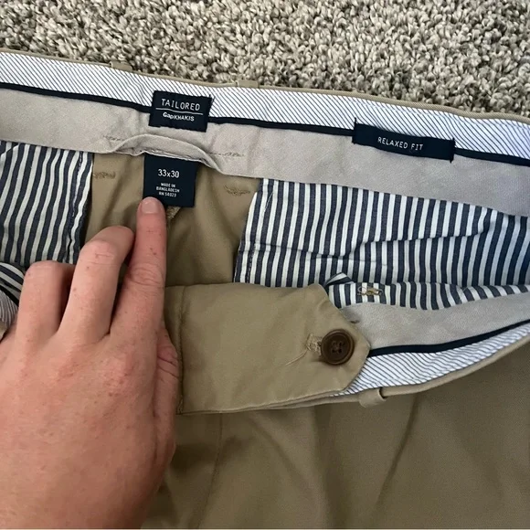 Gap Tailored Khakis - Picture 3 of 6